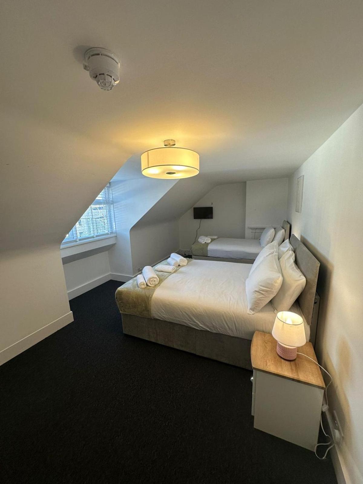 Cambridge Central Rooms - Tas Accommodations Exteriör bild