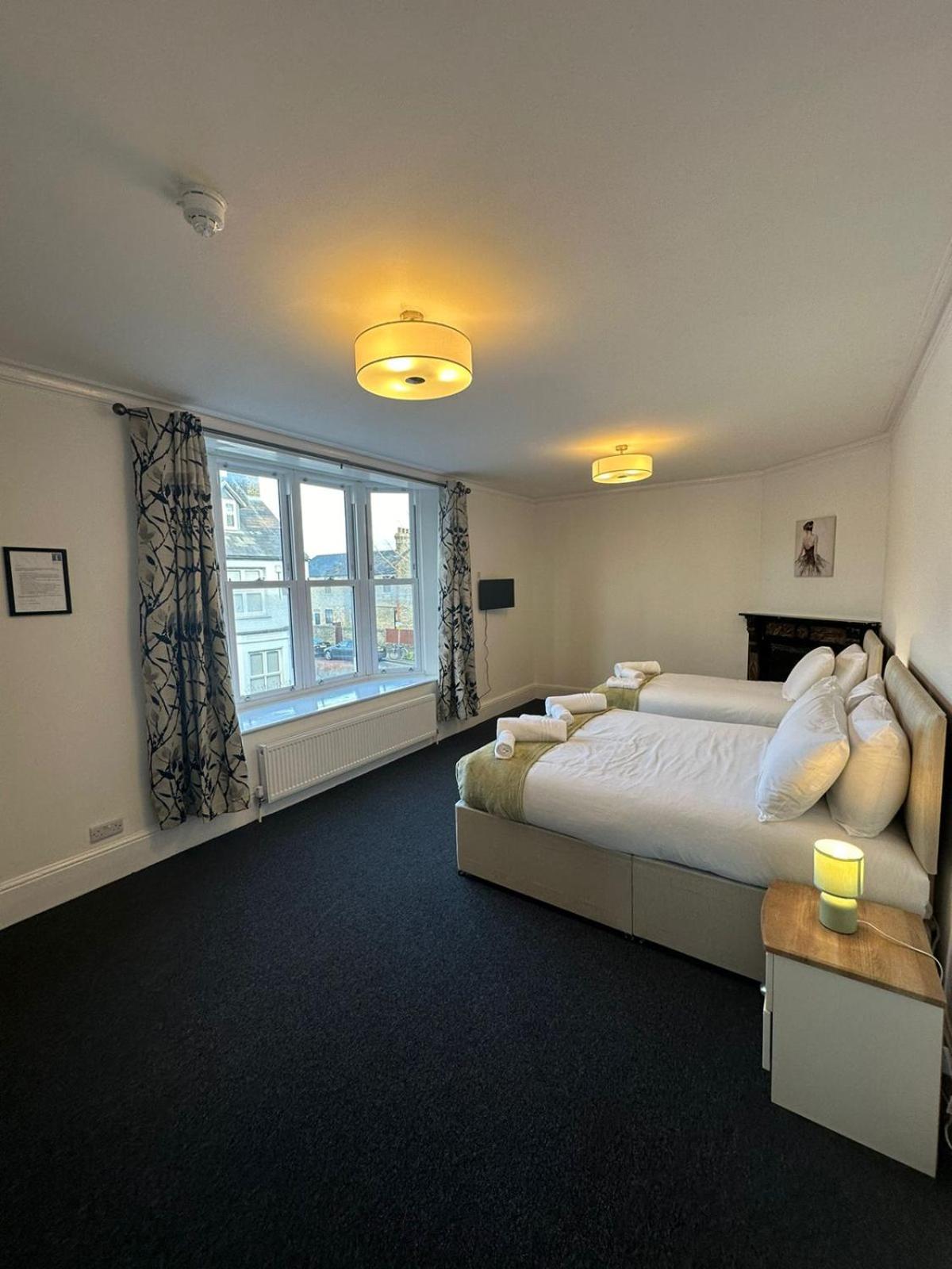 Cambridge Central Rooms - Tas Accommodations Exteriör bild