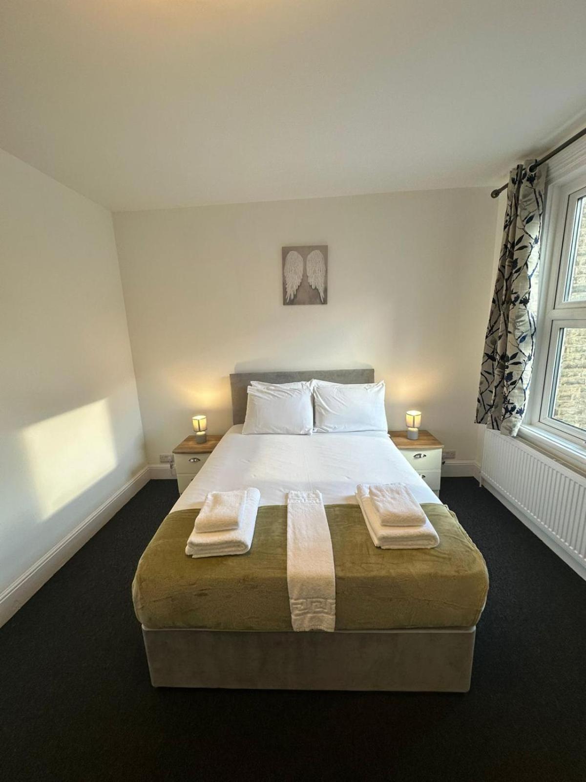Cambridge Central Rooms - Tas Accommodations Exteriör bild
