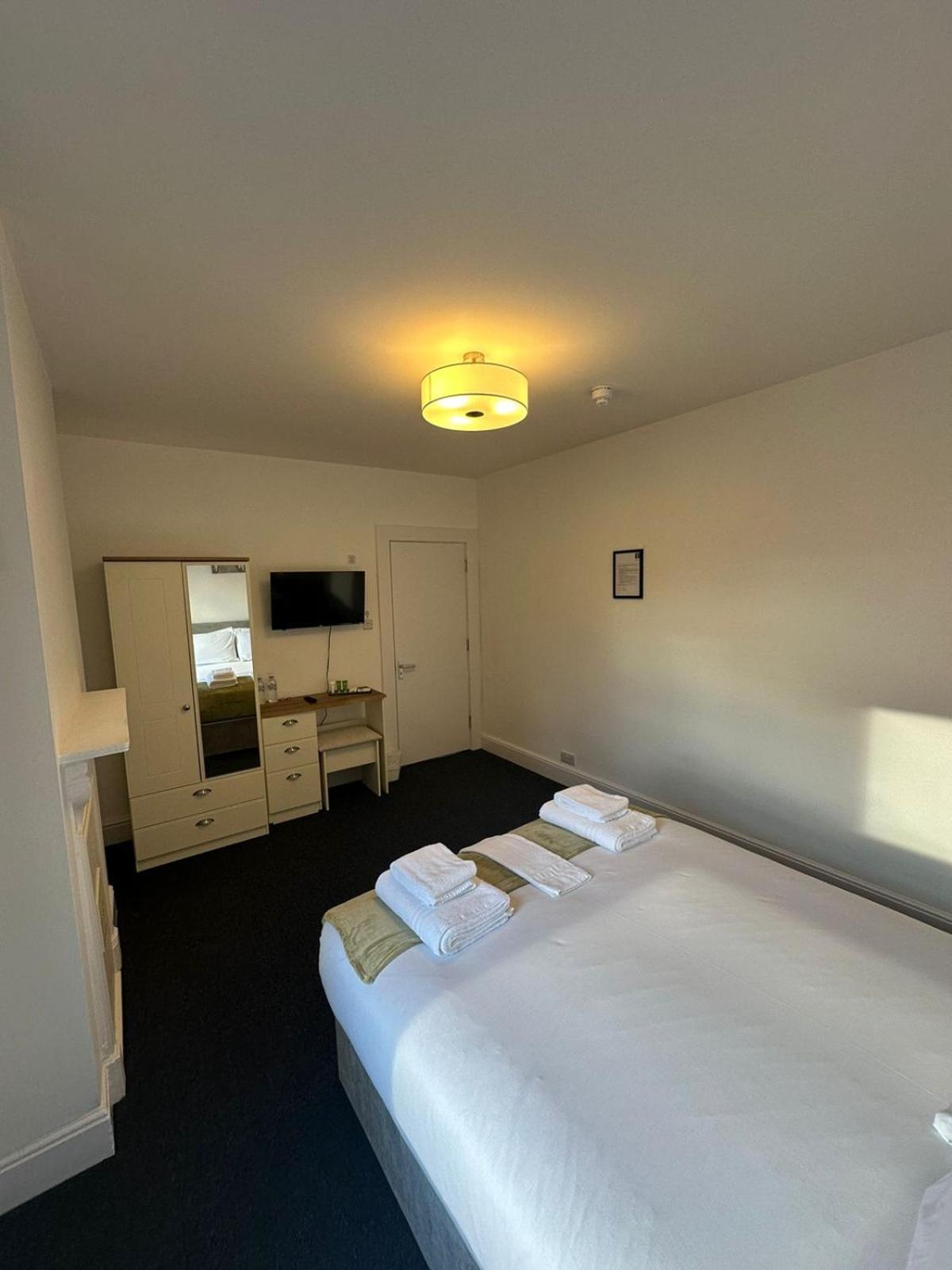 Cambridge Central Rooms - Tas Accommodations Exteriör bild